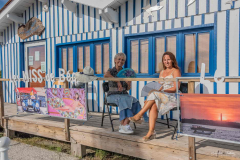 Kathy and Béquie in front of the Cabane Bleue